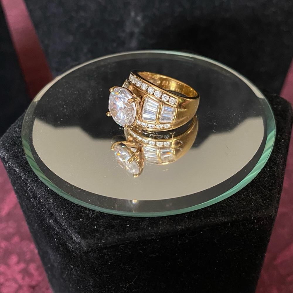 RING - Picture 4 of 12